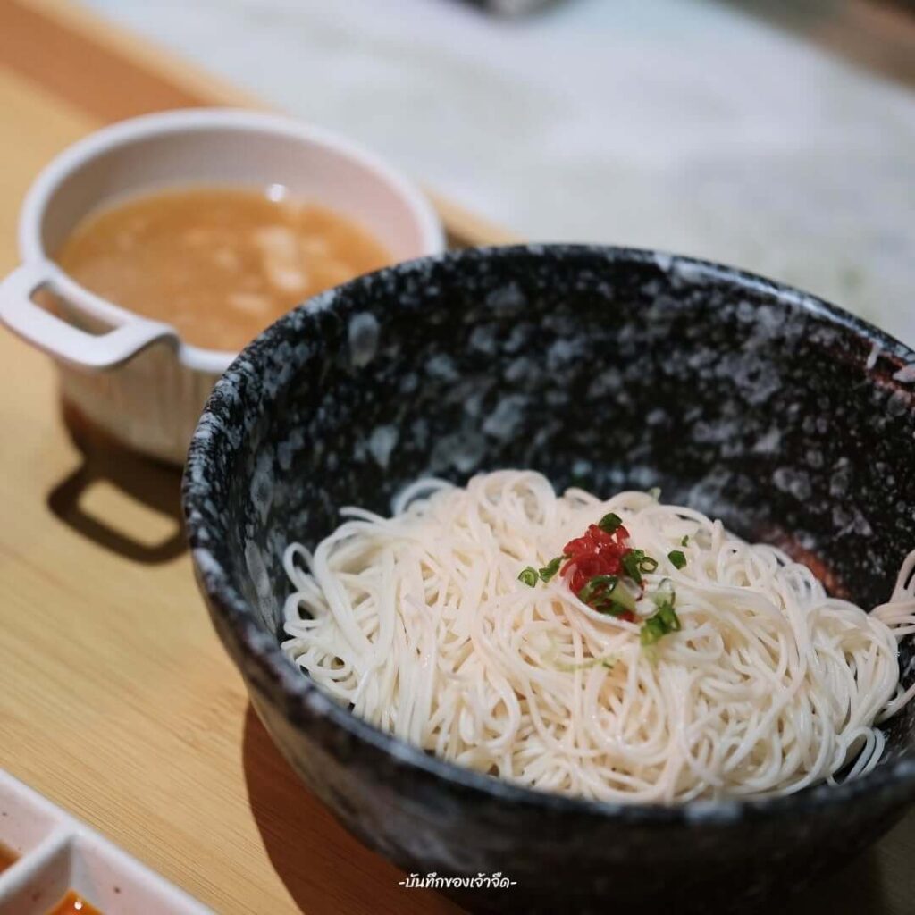 บะหมี่มันปู ร้าน Jin Lhong