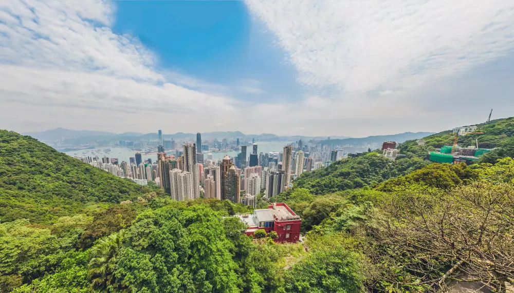 ขึ้น Victoria Peak ชมวิวฮ่องกงมุมสูง
