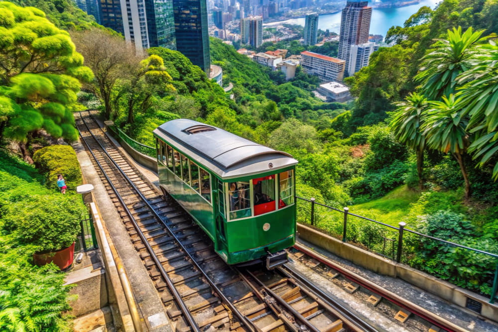 นั่งรถราง Peak tram เที่ยวฮ่องกง