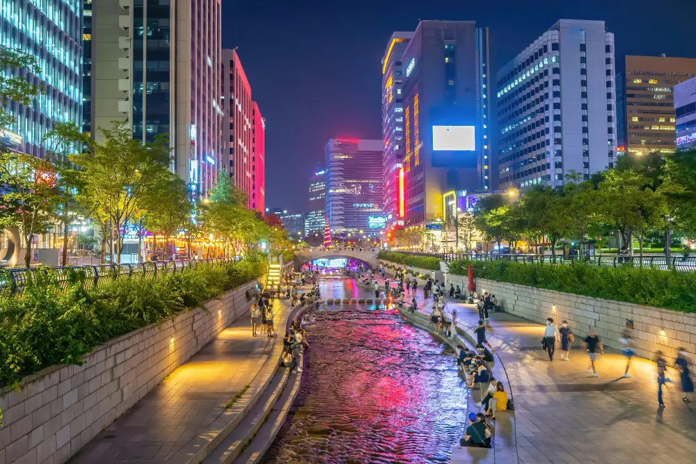 เมียงดง (Myeongdong) 